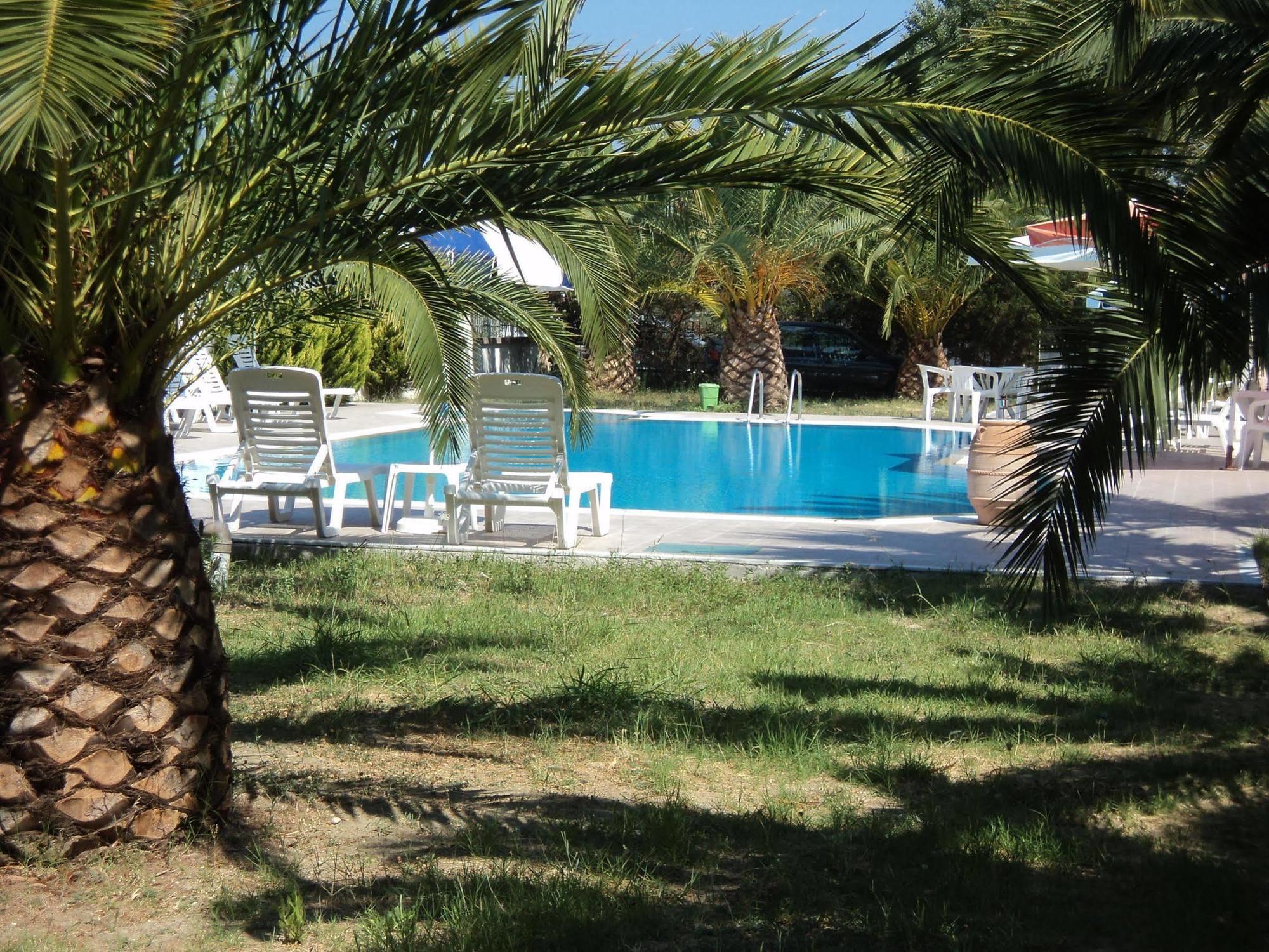 Aparthotel Faethon à Karousadhes  Extérieur photo
